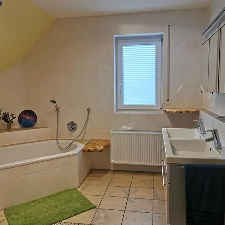 Gaestehaus Zum Gesundheitszentrum Matz Guest house Sulzdorf an der Lederhecke