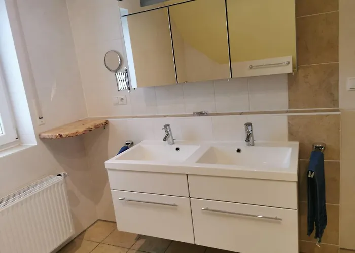 Konukevi Gaestehaus Zum Gesundheitszentrum Matz 3*